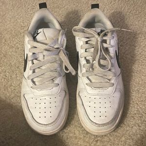 Nike Court Borough Low Kids Tennis shoes US 4 Y. Good condition